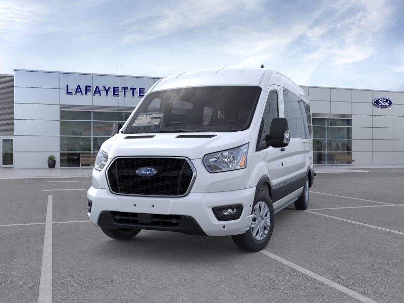 New 2025 Oxford White Ford XLT image 2