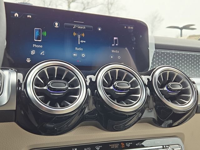New 2026 Polar White Mercedes-Benz GLB250 image 12
