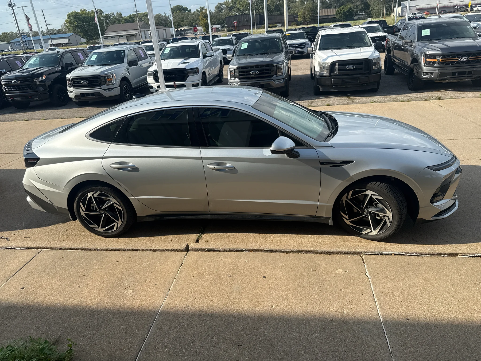 Used 2026 Aero Silver Hyundai SEL image 10