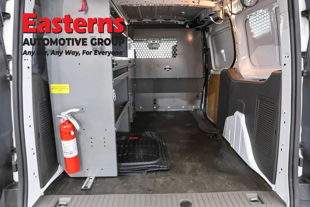 Used 2019 White Ford XL image 9