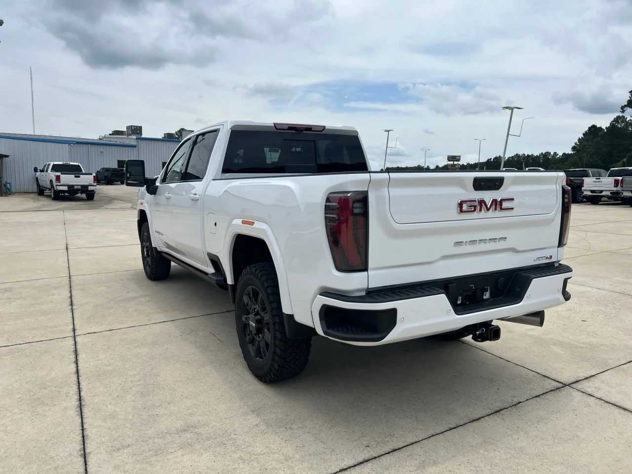 New 2026 Summit White GMC AT4 image 4
