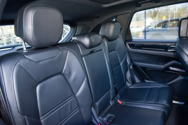 2023 Porsche Cayenne Base - Photo 27