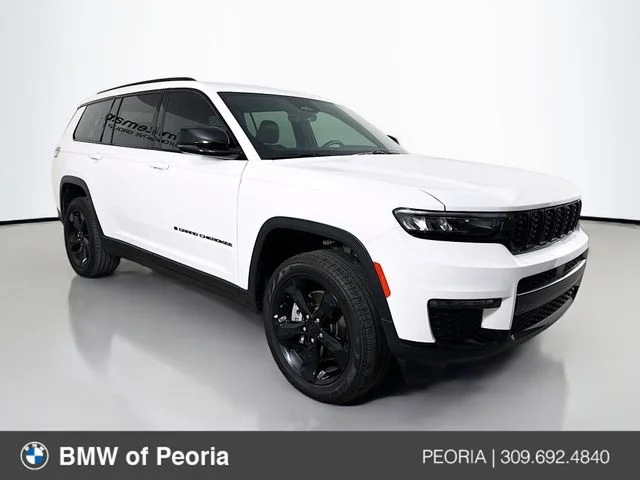 Used 2025 White Jeep Limited image 1