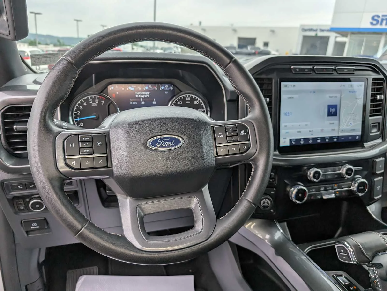 Used 2023 Oxford White Ford XLT image 40