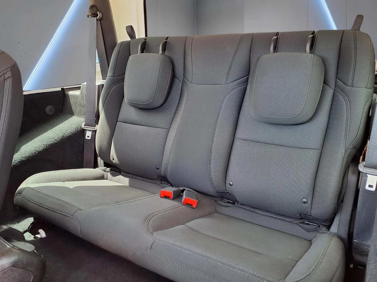 Used 2020 White Jeep Sport S image 13