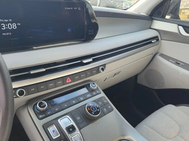 Used 2025 Black Hyundai SE image 26