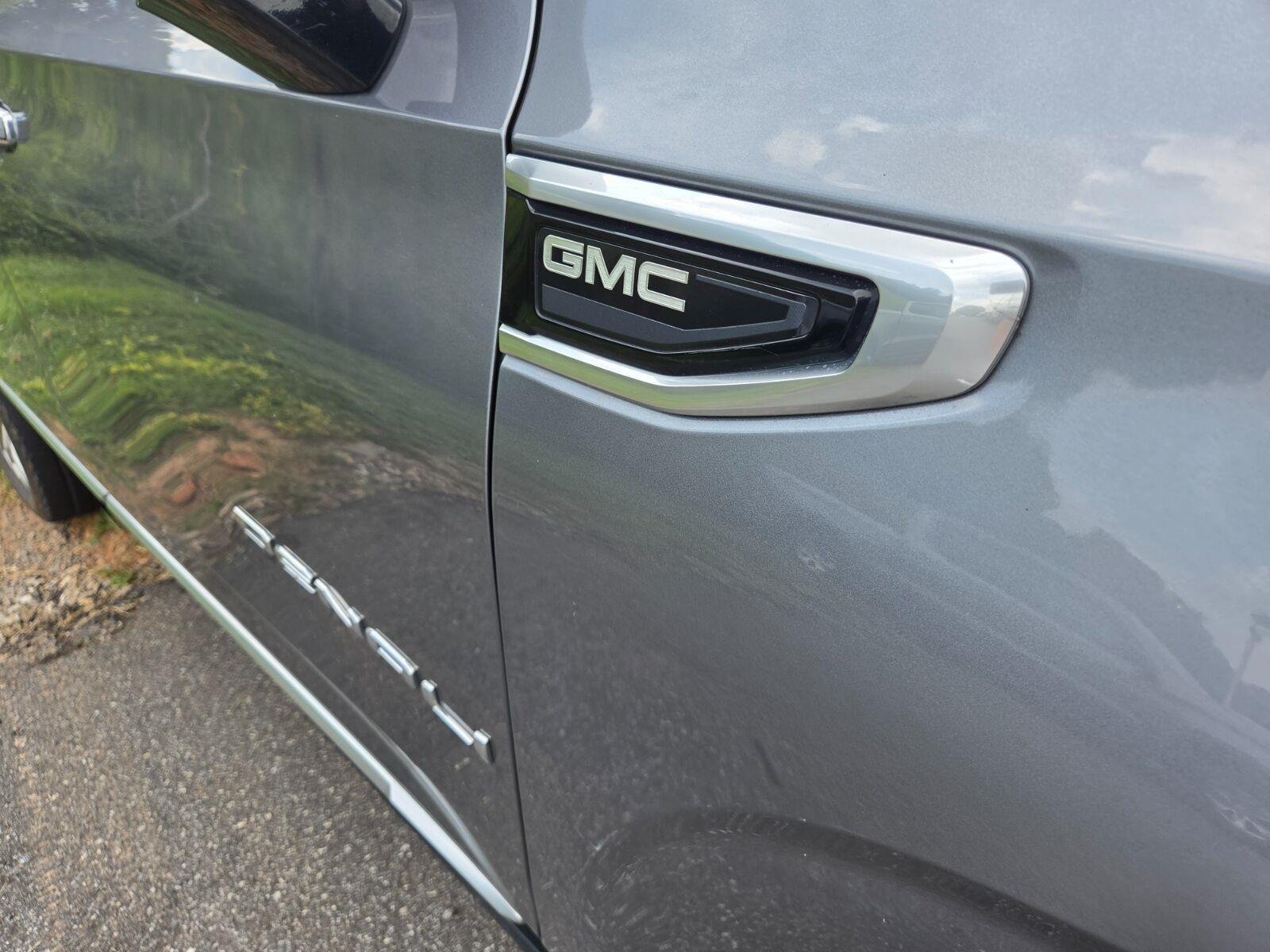 Used 2021 SATIN STEEL METALLIC GMC Denali image 5