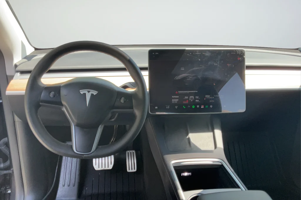 2025 Tesla Model Y Performance - Photo 14