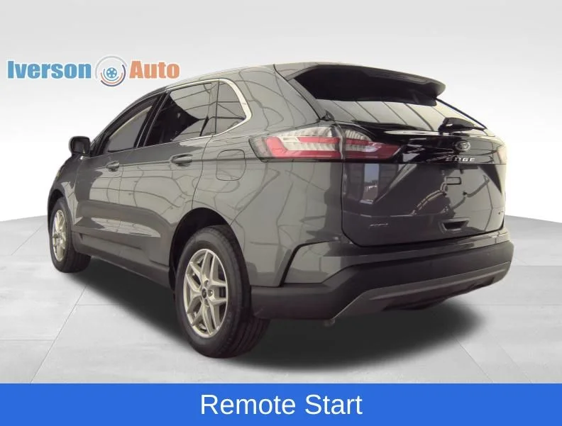 Used 2024 Gray Ford SEL image 8