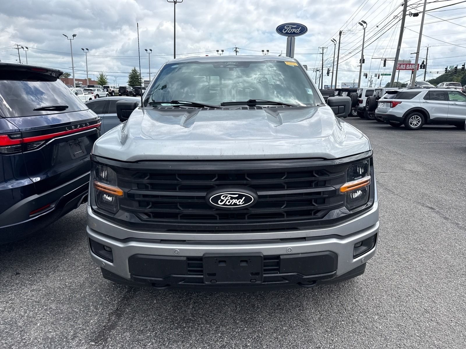 Used 2024 Silver Ford XLT image 7