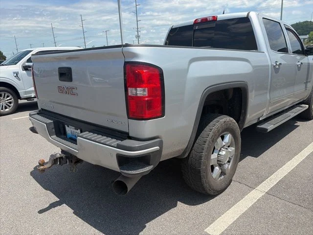 Used 2017 Silver GMC Denali image 11