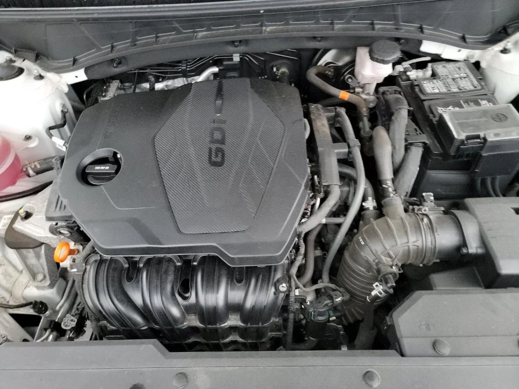 Used 2023 White Hyundai SEL image 16