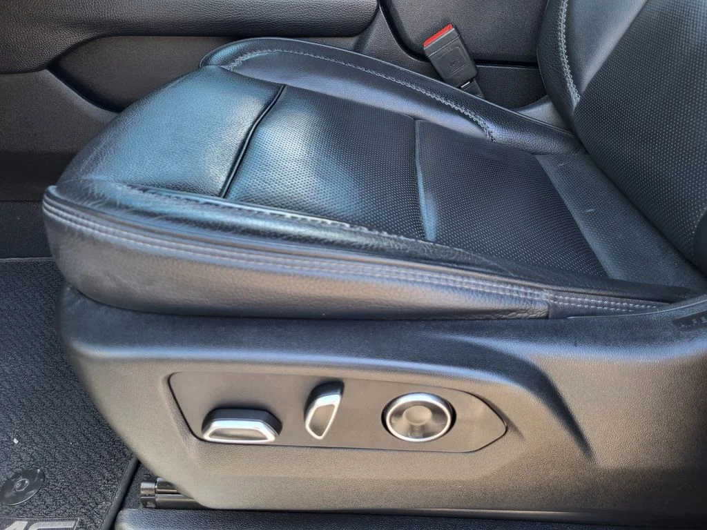 Used 2024 Onyx Black GMC Denali image 19