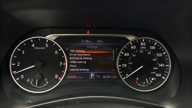 Used 2025 Gray Nissan SV image 13