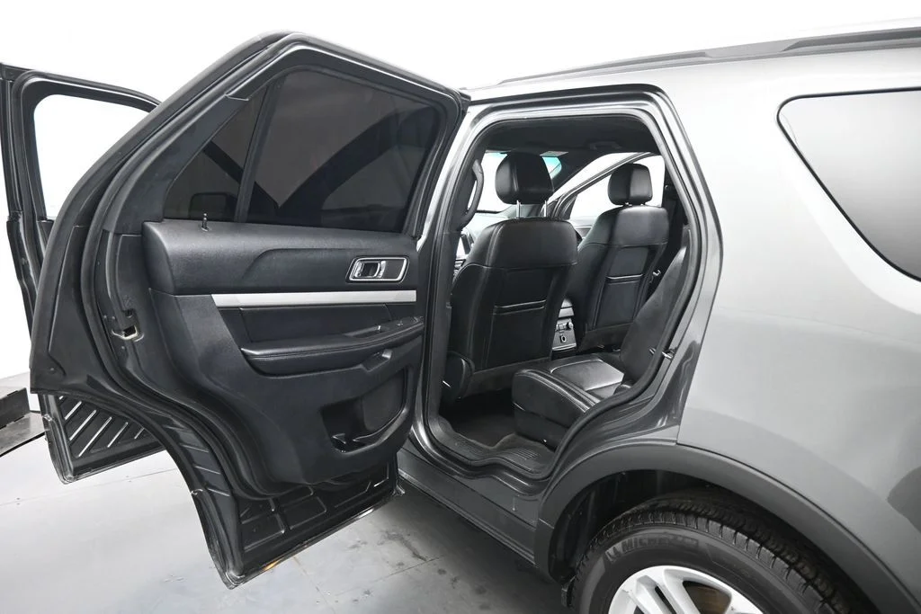 Certified Used 2017 Gray Ford XLT image 17