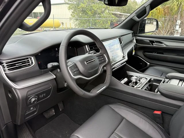 New 2026 High Gloss Black Exterior Paint Jeep Limited Reserve image 19