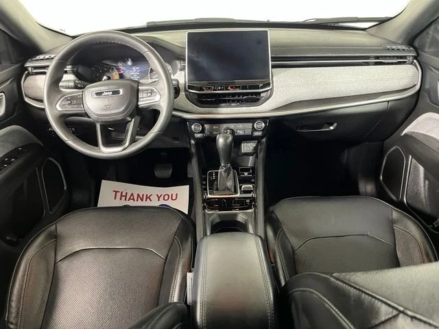 Used 2023 Gray Jeep Latitude Lux image 40