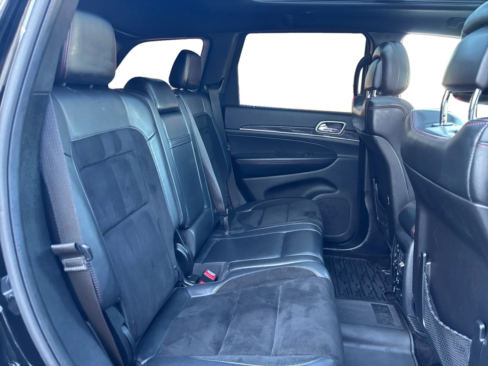 Used 2017 Black Jeep Trailhawk image 18