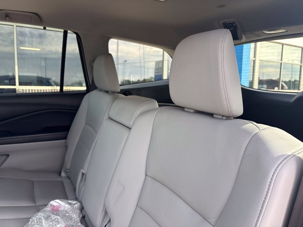 Used 2016 Blue Honda Touring image 42