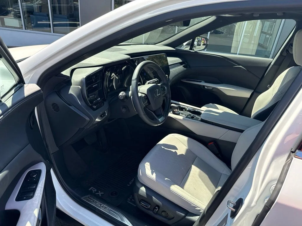 Certified Used 2025 White Lexus 350h Premium Plus image 5