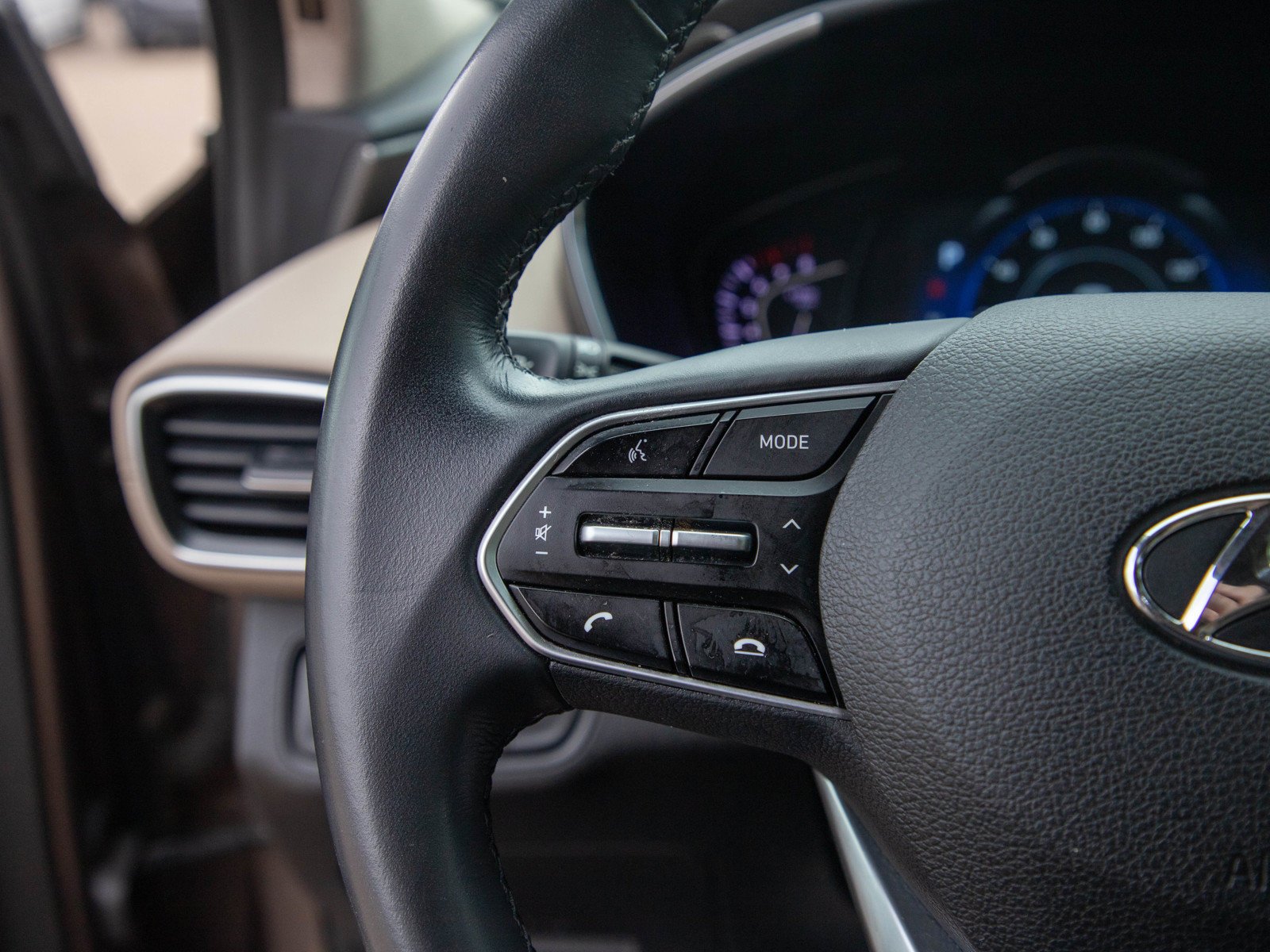 2019 Hyundai Santa Fe Limited - Photo 28