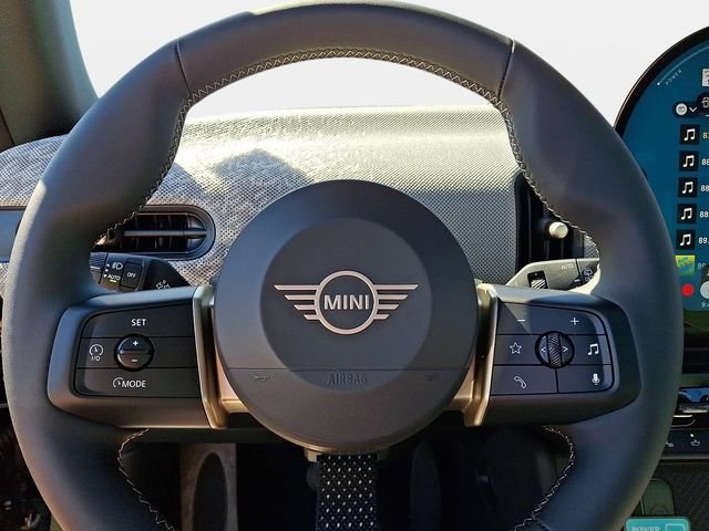 New 2026 Black MINI Signature Plus image 19