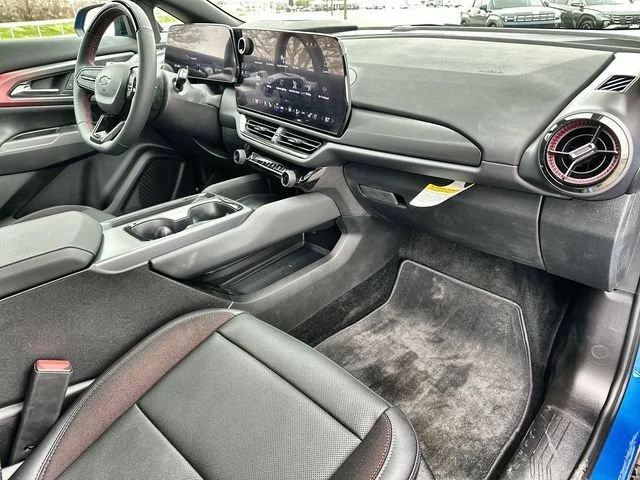 2025 Chevrolet Equinox EV RS - Photo 29