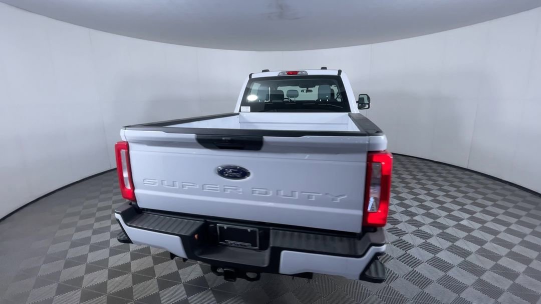New 2026 Oxford White Ford XL image 8