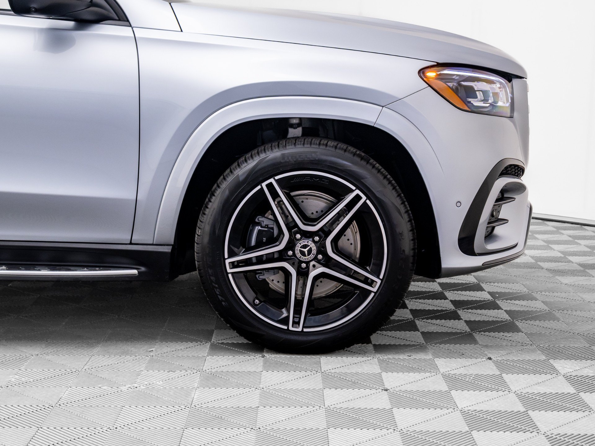New 2026 Silver Mercedes-Benz GLS 450 image 78