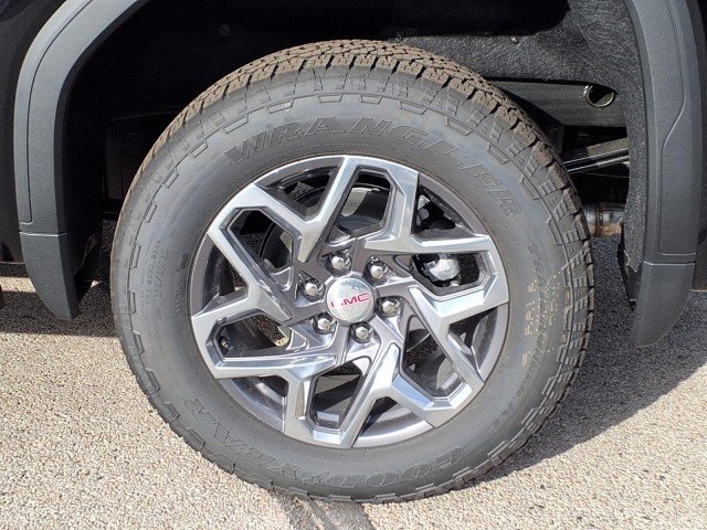 New 2026 Onyx Black GMC SLT image 25