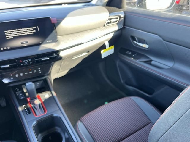New 2026 Canyon Bronze Metallic Nissan SR image 14