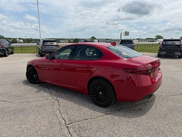 Used 2022 Rosso Alfa Romeo Sprint image 9