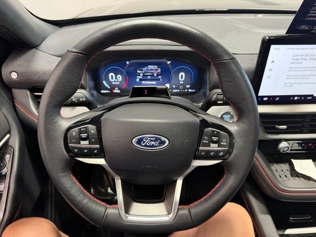 Certified Used 2025 Agate Black Metallic Ford ST-Line image 36