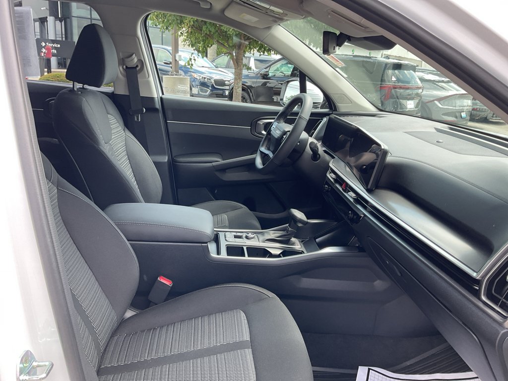 Used 2026 Whi Kia LX image 11