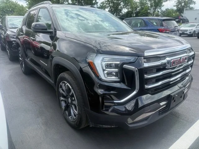 Used 2025 Ebony Twilight Metallic GMC Elevation image 3