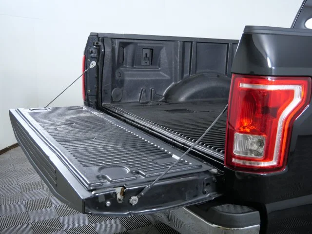 Used 2015 Black Ford XLT image 9
