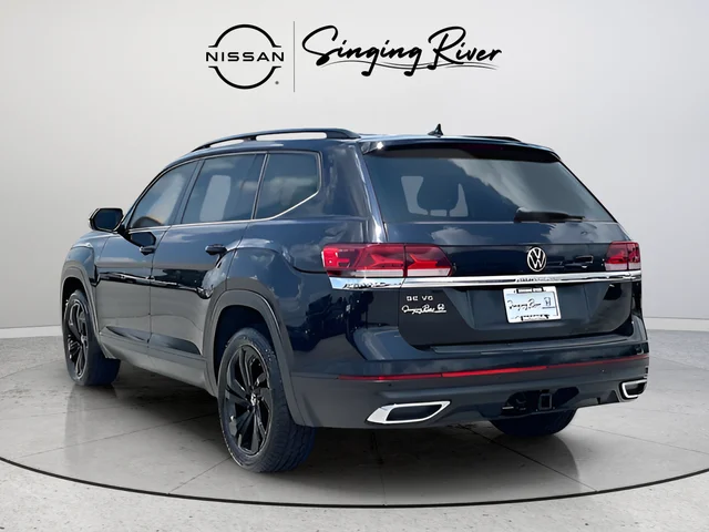 Used 2023 Black Volkswagen 3.6L V6 SE w/Technology image 4
