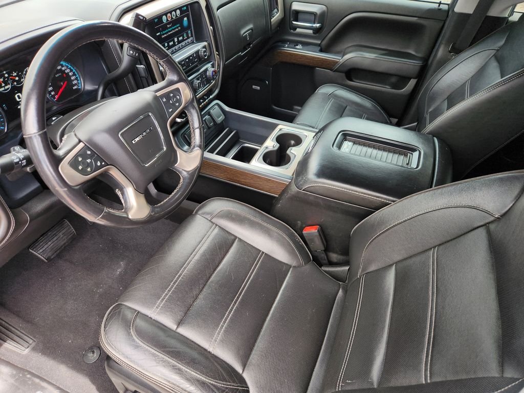 Used 2018 Silver GMC Denali image 9