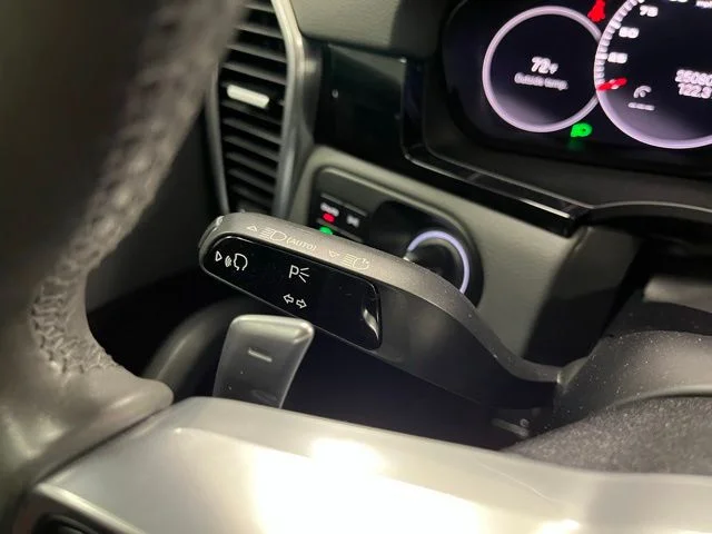 2022 Porsche Cayenne Platinum Edition - Photo 23