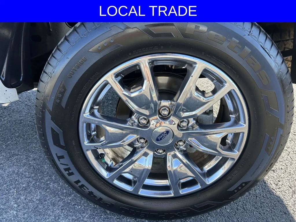 Used 2019 White Ford Lariat image 10