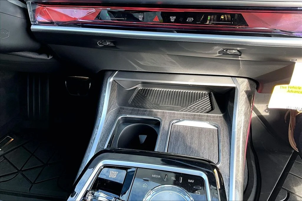 2026 BMW 7 Series 740i - Photo 19