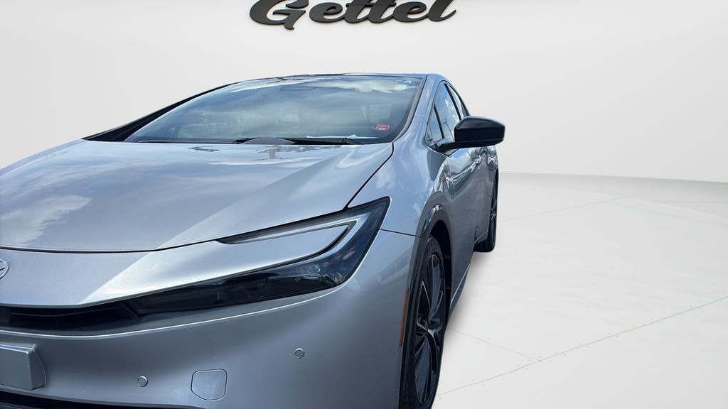 Used 2024  Toyota XLE image 9