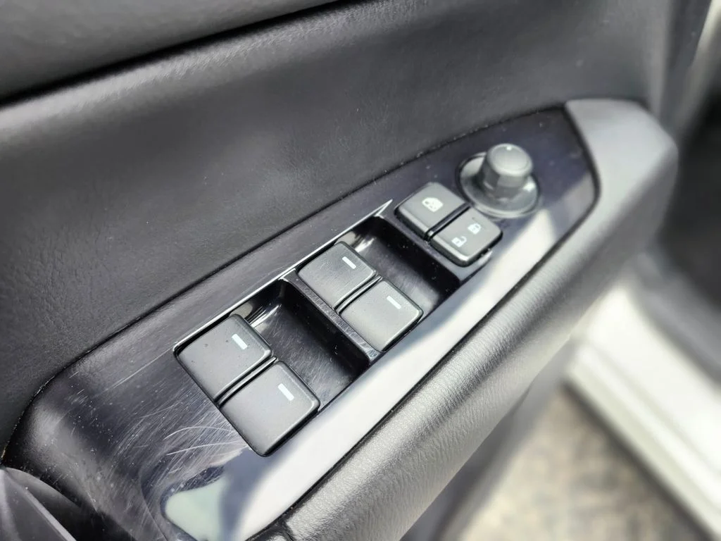 Used 2020 White Mazda Touring image 17