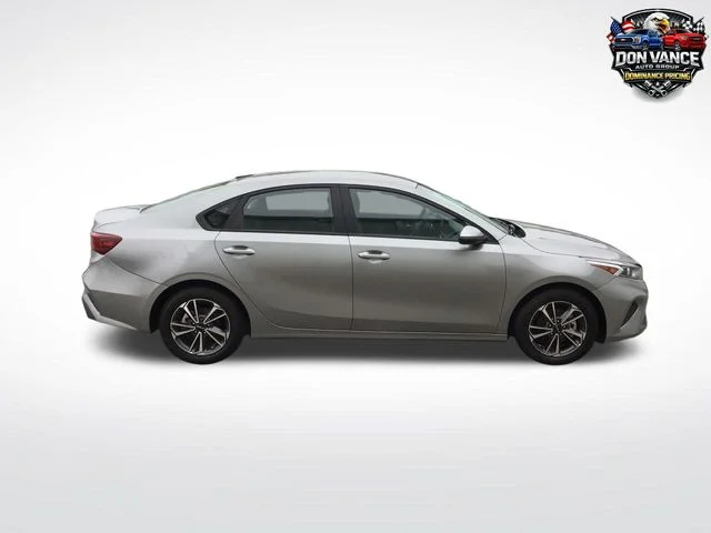 Used 2024 Gray Kia LXS image 6