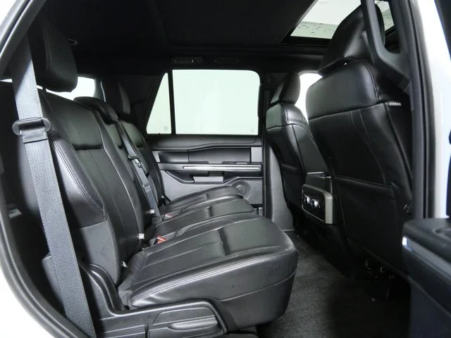 Used 2021 White Ford XLT image 9