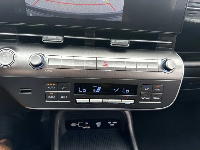 2024 Hyundai Kona SEL - Photo 22