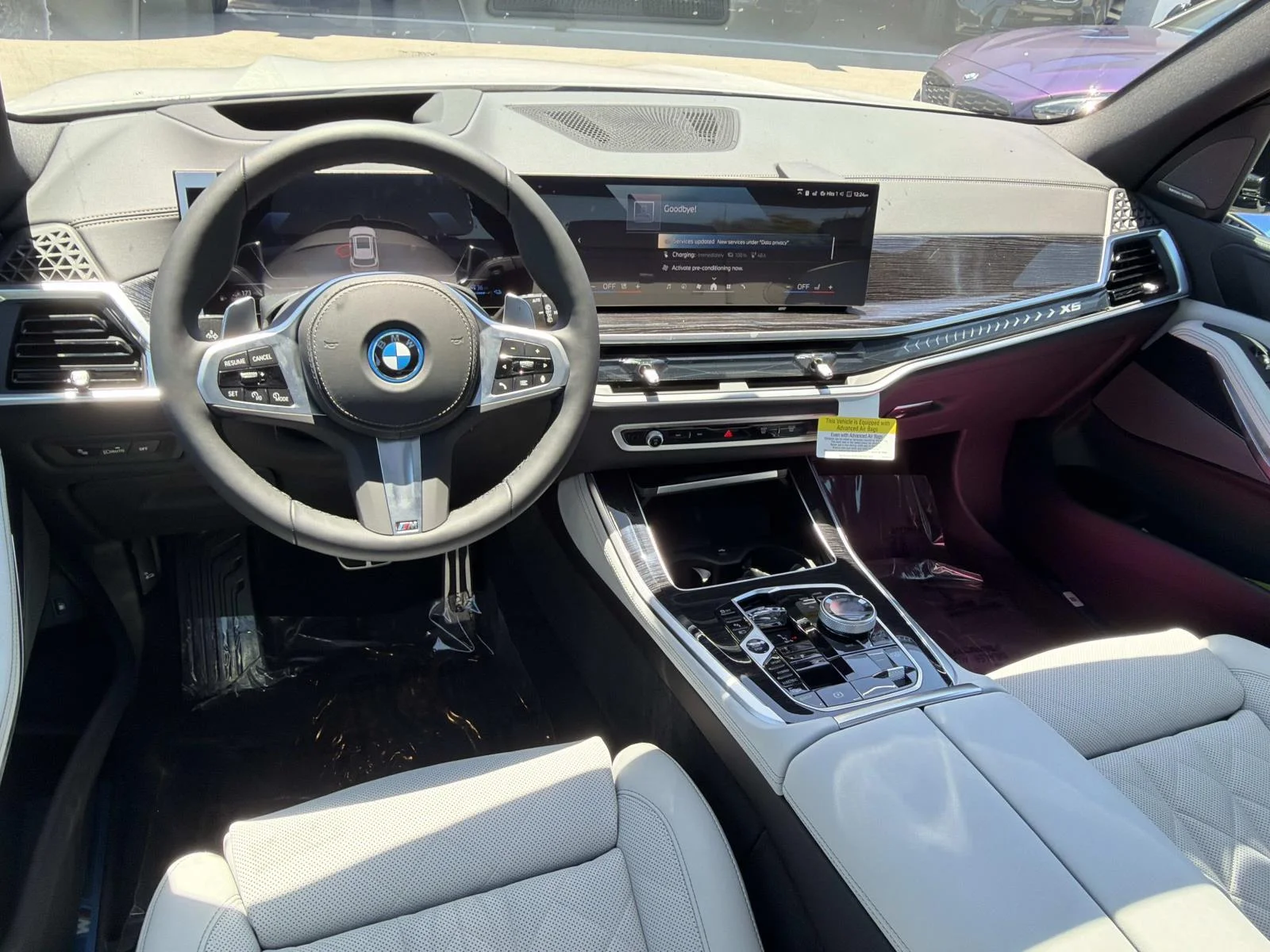 New 2026 Mineral White Metallic BMW xDrive50e Plug-In Hybrid image 7