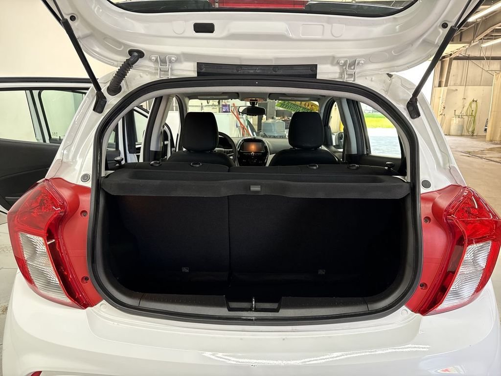 Used 2017 Summit White Chevrolet 1LT image 31