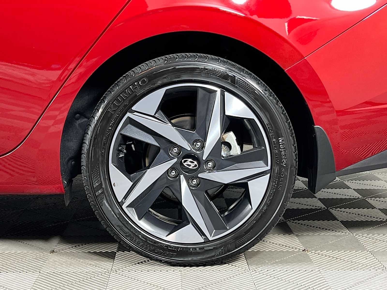 Used 2023 Ultimate Red Hyundai SEL image 31
