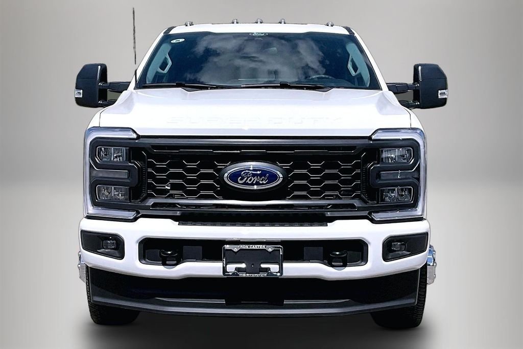 New 2026 Ford Super Duty F-350 XL 4D Crew Cab